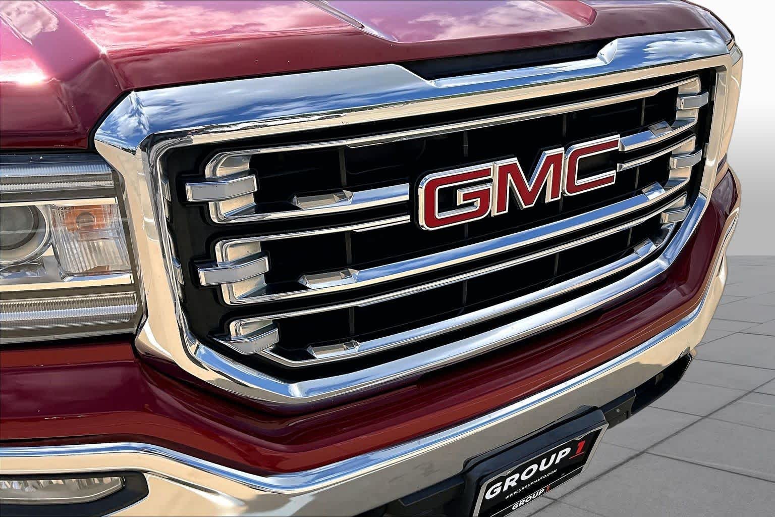 Used 2018 Red Quartz Tintcoat GMC SLT image 29