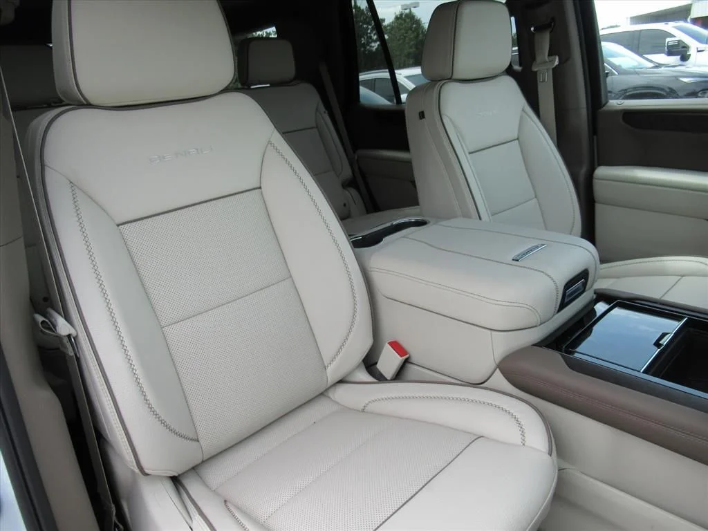 Used 2026 White GMC Denali image 9