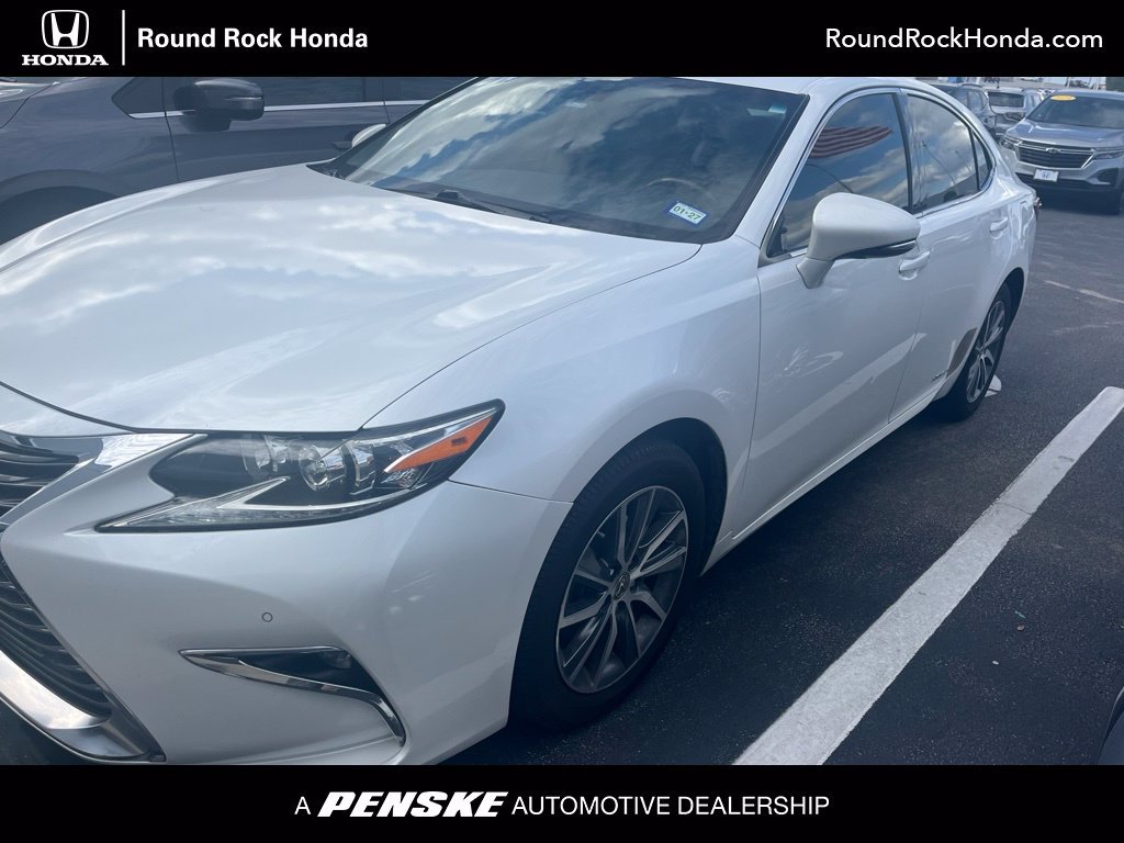 2016 Lexus ES 300h
