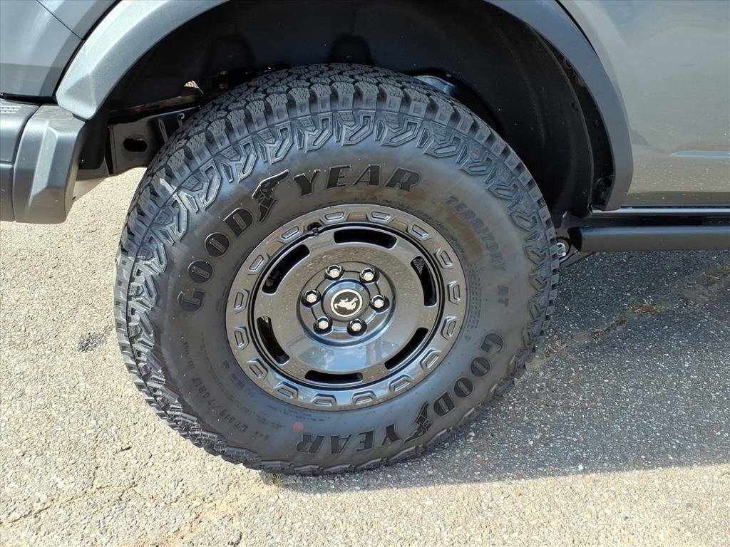 New 2025 Carbonized Gray Metallic Ford Badlands® image 21