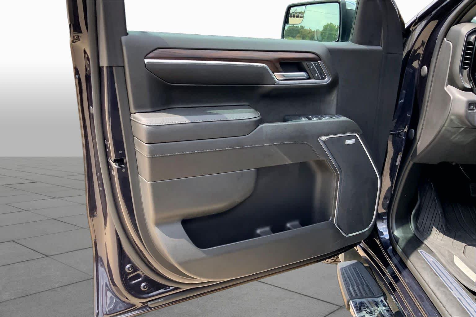 Used 2023 Titanium Rush Metallic GMC SLT image 21