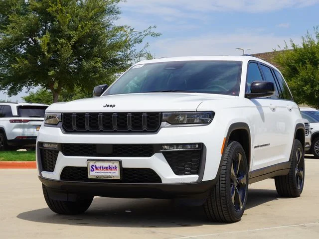 New 2026 Bright White Clear-Coat Exterior Paint Jeep Limited image 3