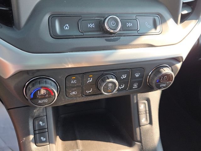 Used 2017 White GMC SLE-2 image 20