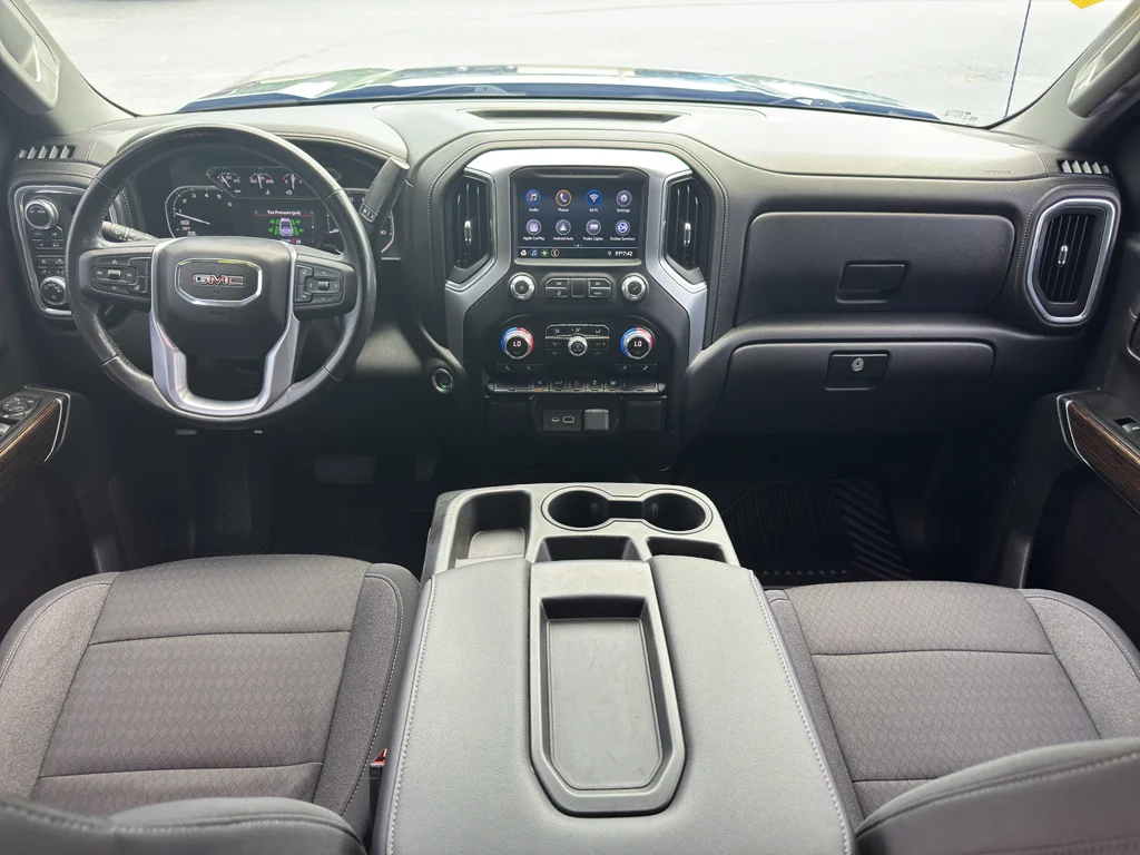 Used 2021 Satin Steel Metallic GMC Elevation image 10