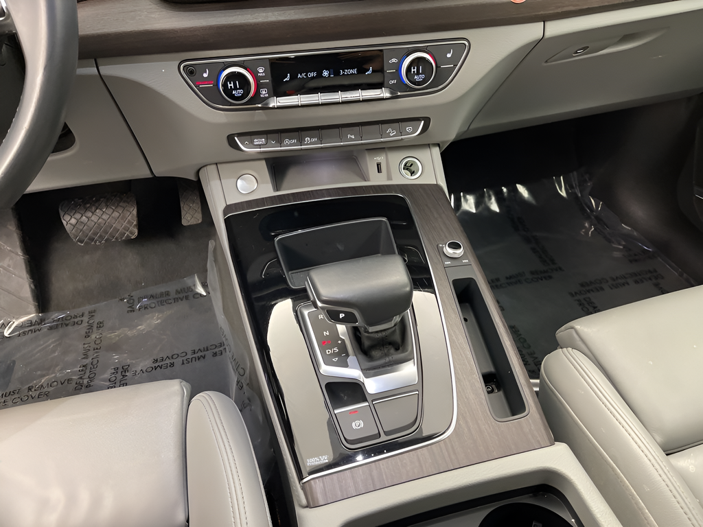 Used 2024 Glacier White Metallic Audi 45 S line Premium Plus image 13