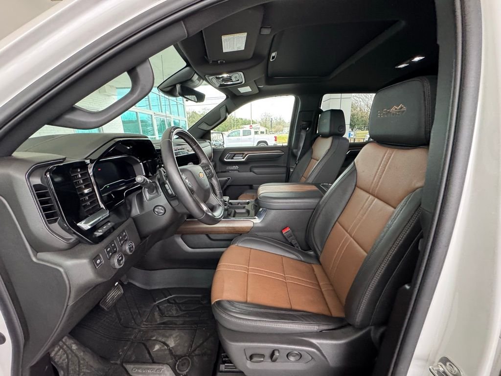 Used 2025 Beige Chevrolet High Country image 12