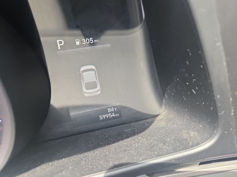 Used 2022 Black Hyundai SEL image 3