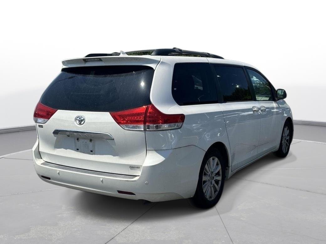 Used 2013 Blizzard Pearl Toyota Limited image 6
