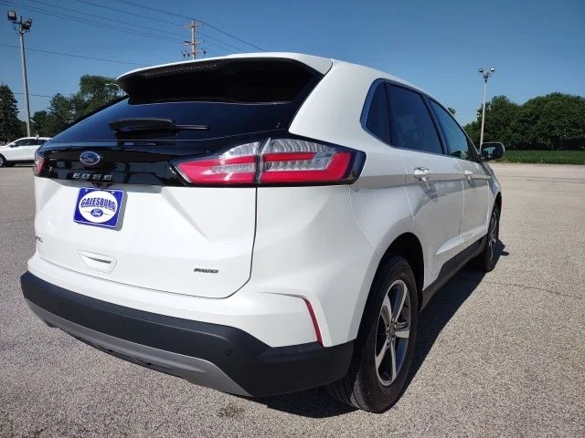 Certified Used 2023 White Metallic Ford SEL image 5