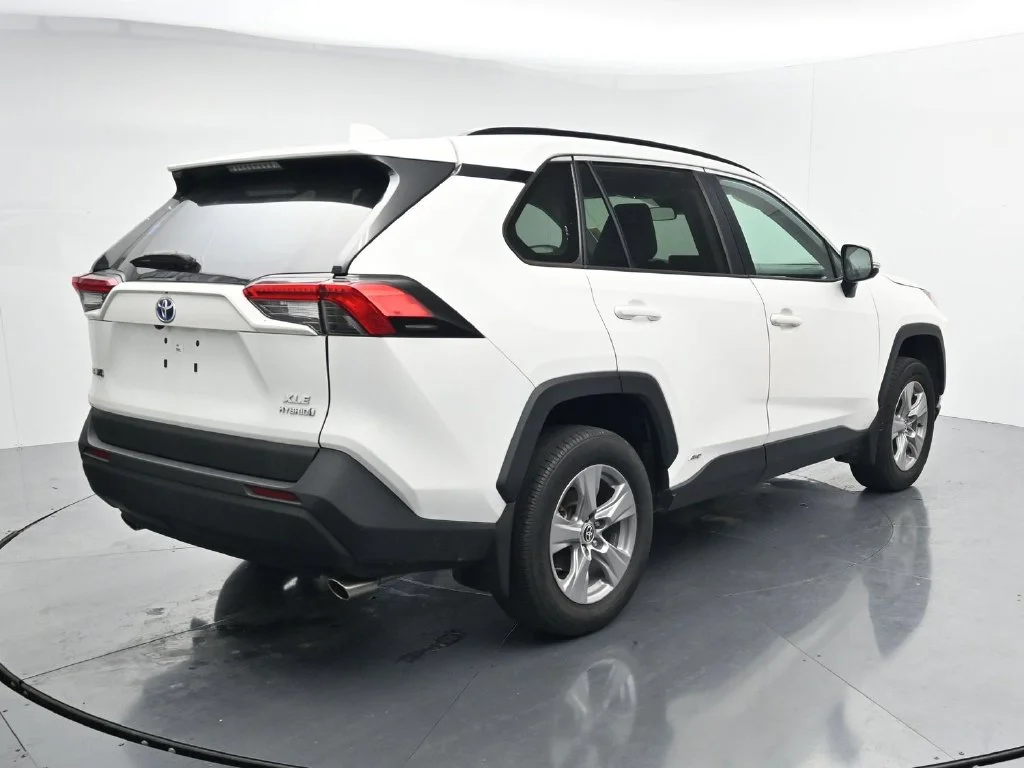 Used 2024 White Toyota XLE image 6