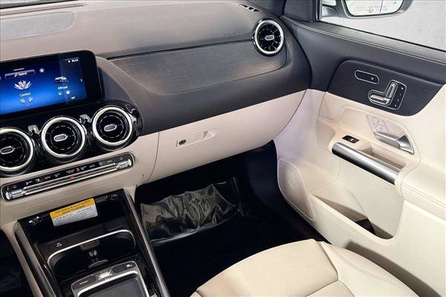 New 2026 Polar White Mercedes-Benz GLA 250 image 49