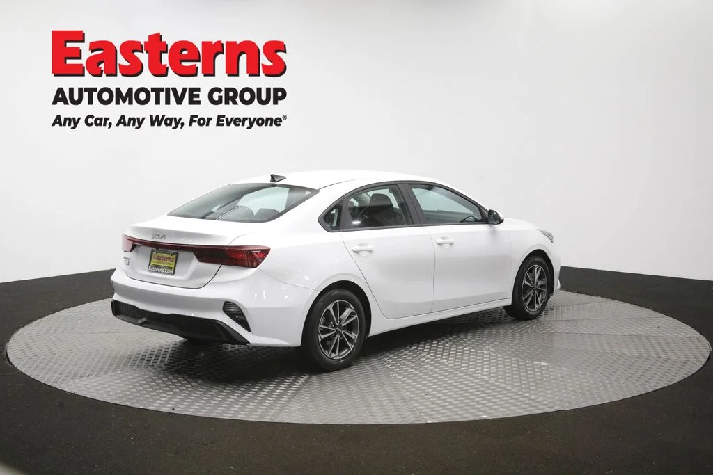 Used 2023 White Kia LXS image 39