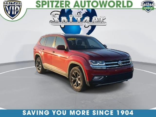 Used 2018 Red Volkswagen SEL image 4