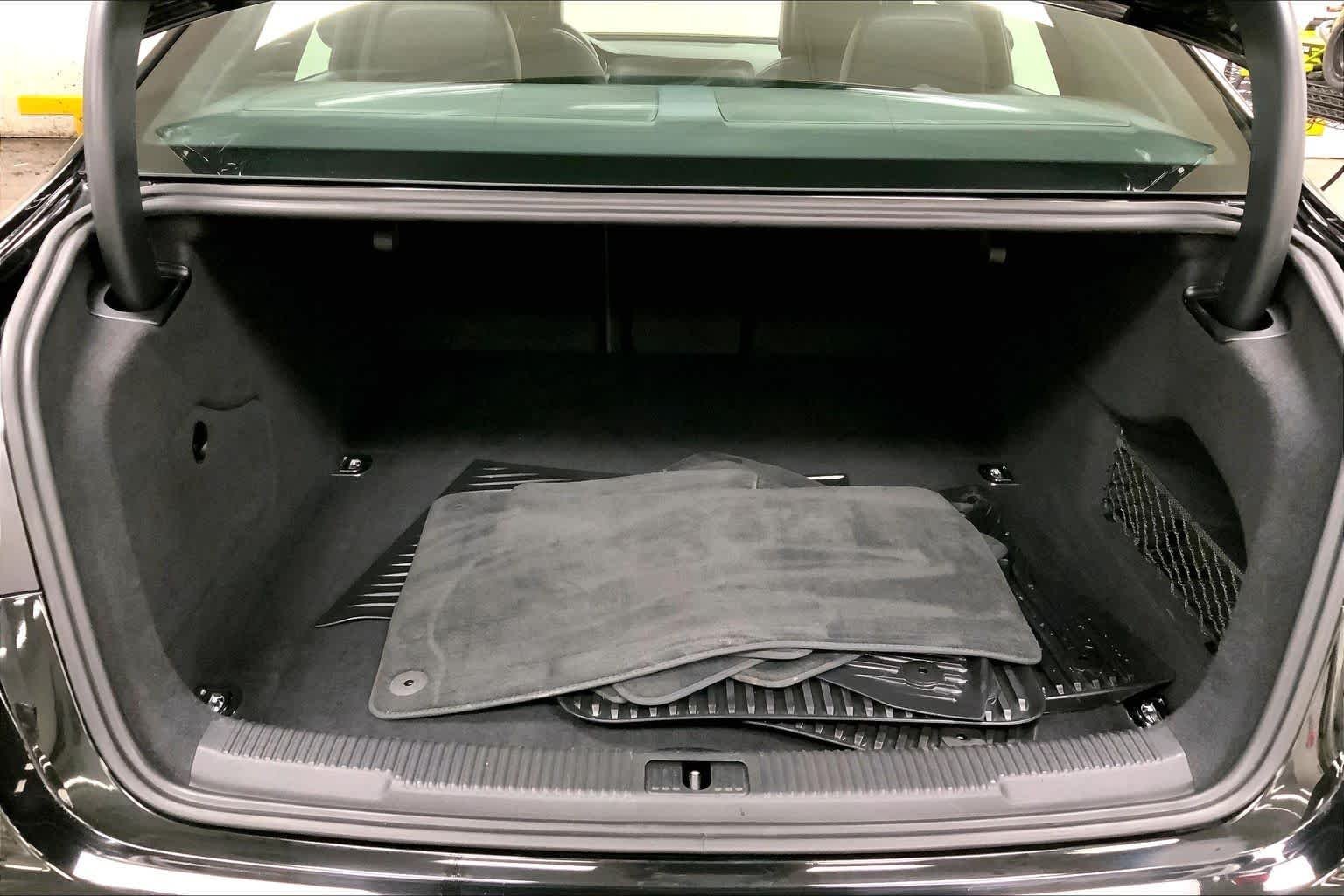 Used 2017 Mythos Black Metallic Audi Premium image 36