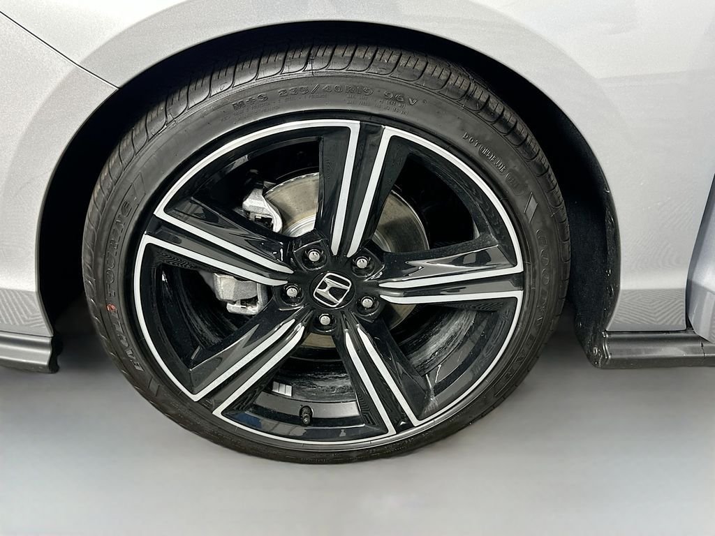 New 2026 Solar Silver Metallic Honda SE image 22