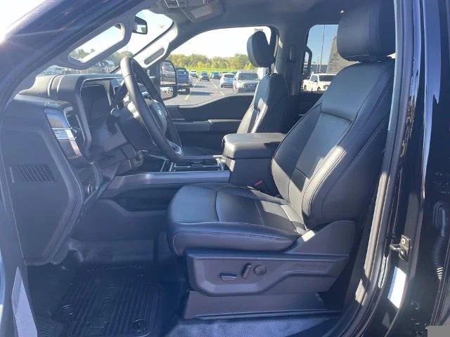 New 2027 Agate Black Metallic Ford F-450® LARIAT® image 41