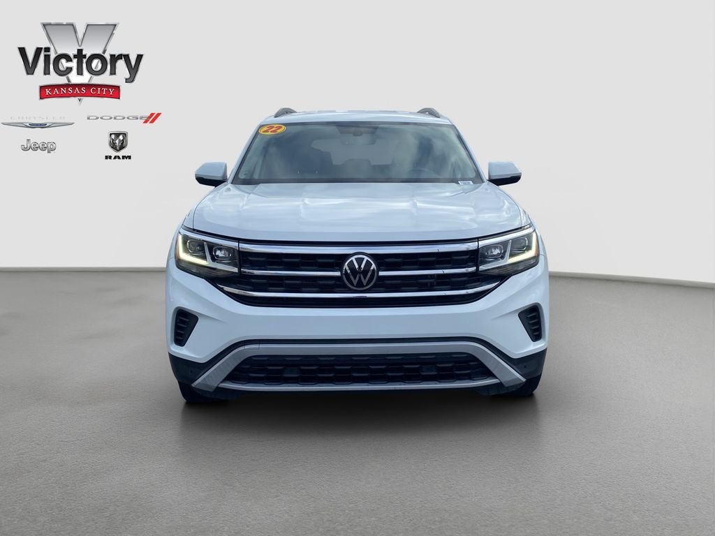 Used 2022 Volkswagen Atlas SE w/Tech with VIN 1V2WP2CA9NC550100 for sale in Kansas City