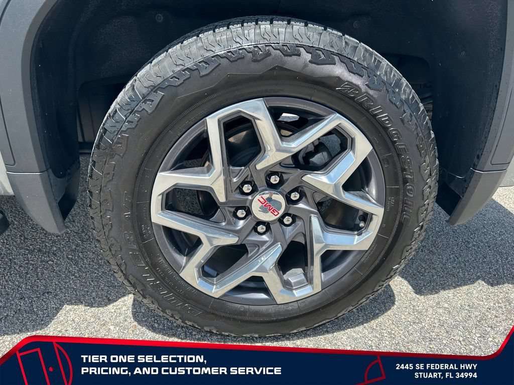 Used 2025 Sterling Metallic GMC SLT image 9