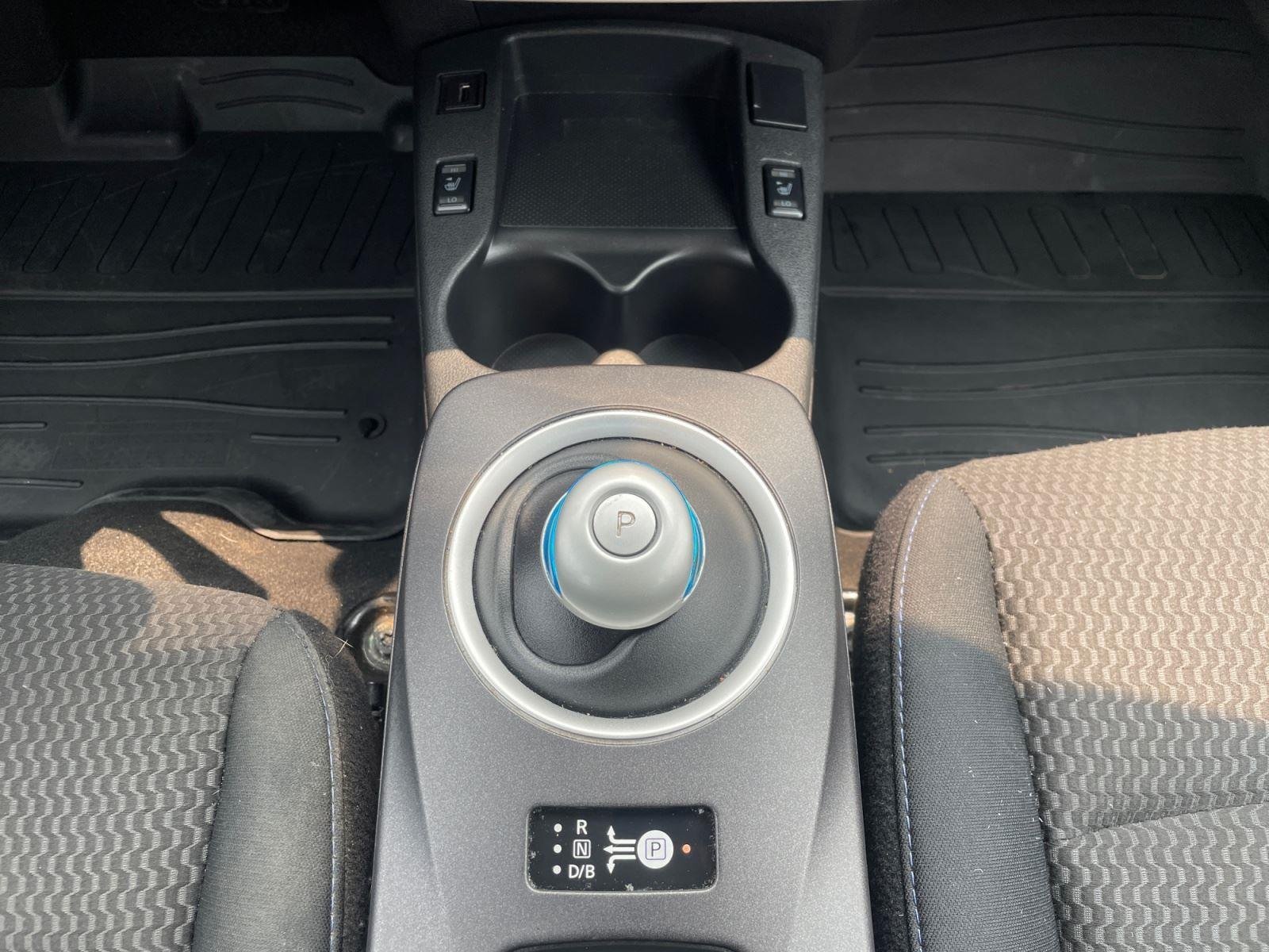 Used 2016 Pearl White Nissan S image 11