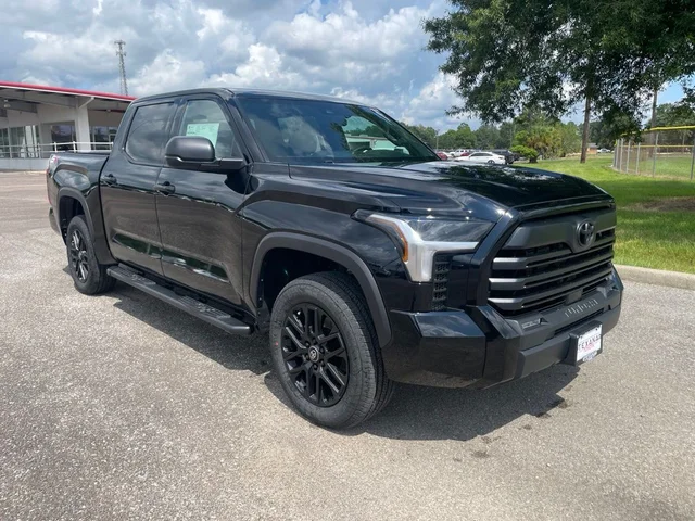 New 2026 Toyota Tundra SR5 4D CrewMax
