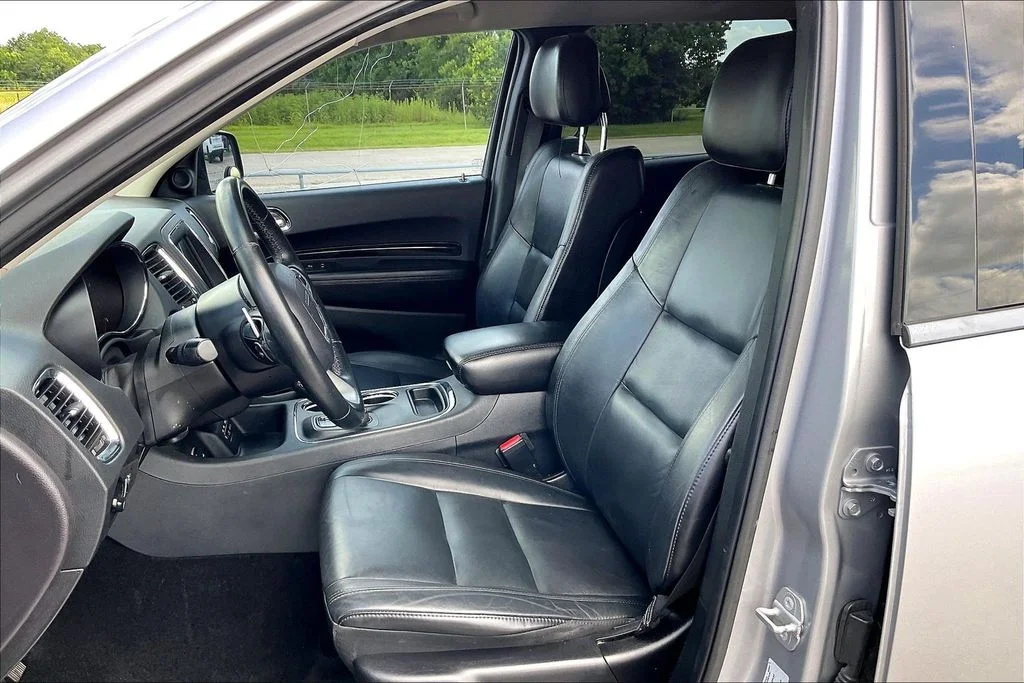 Used 2015 Silver Dodge Limited image 18