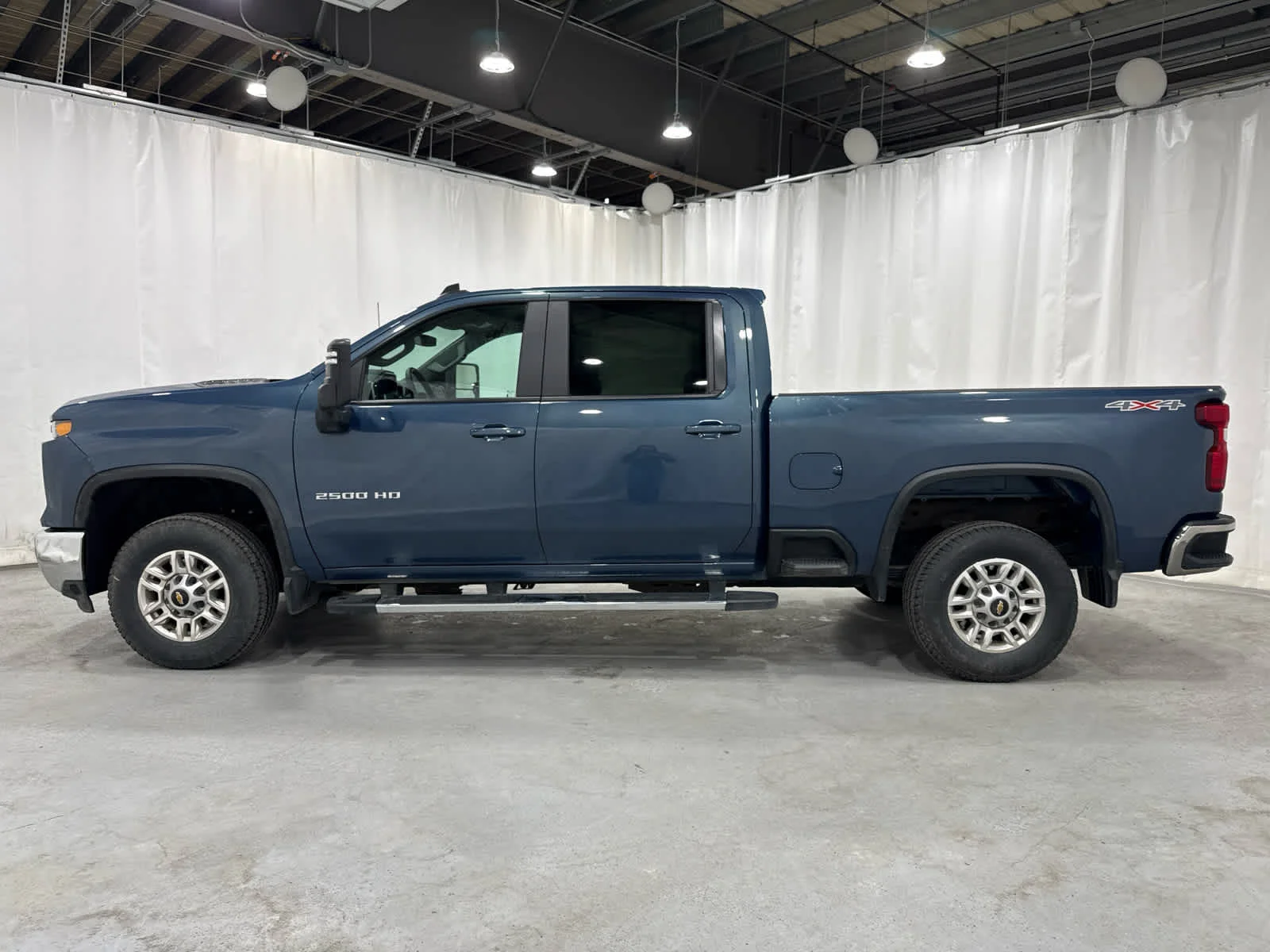 Used 2026 Lakeshore Blue Metallic Chevrolet LT image 2