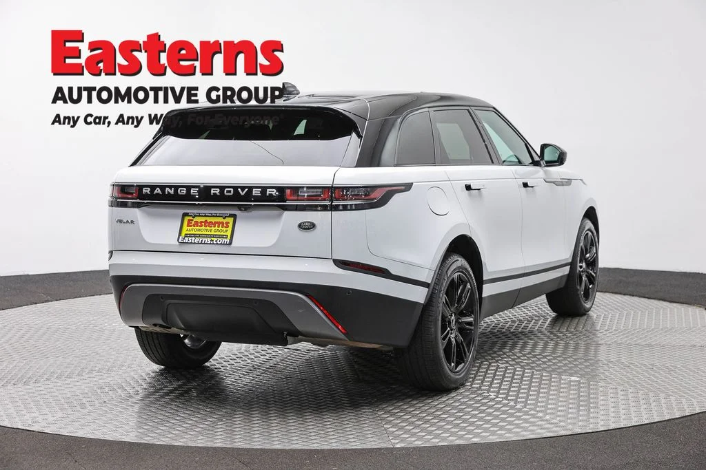 Used 2023 White Land Rover S image 5