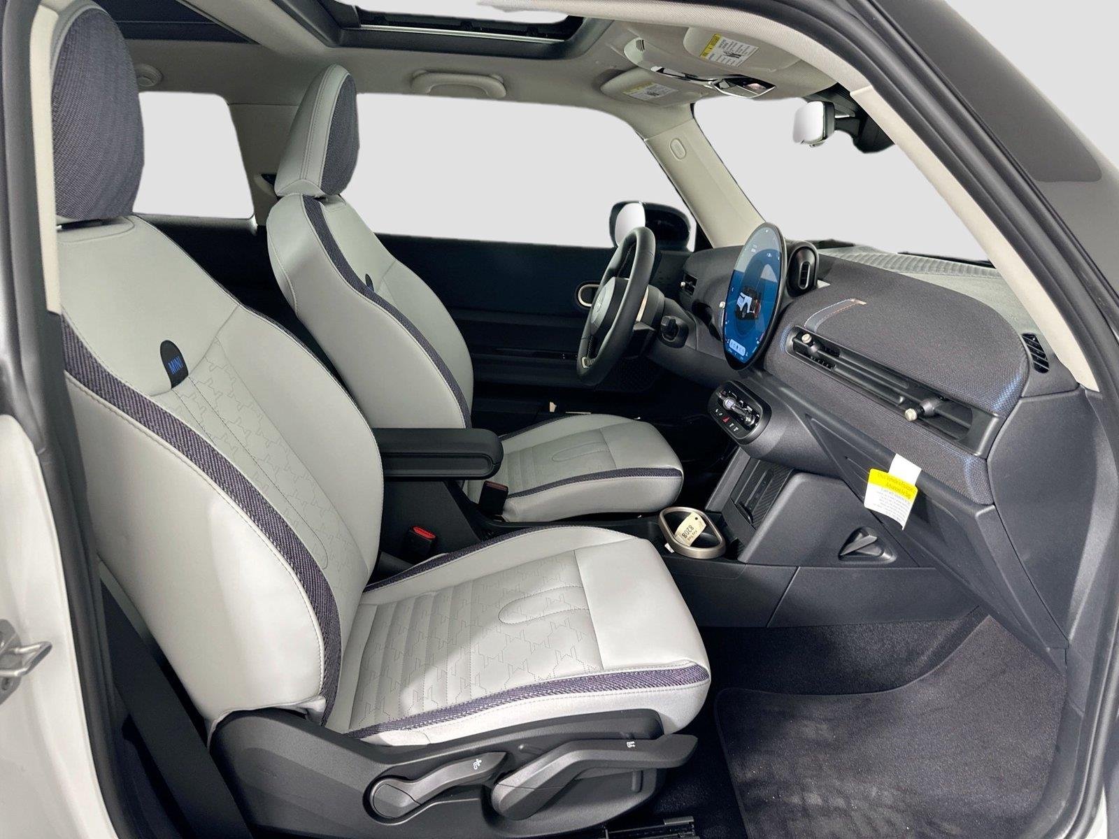 Used 2025 Nanuq White Metallic MINI Cooper S image 21