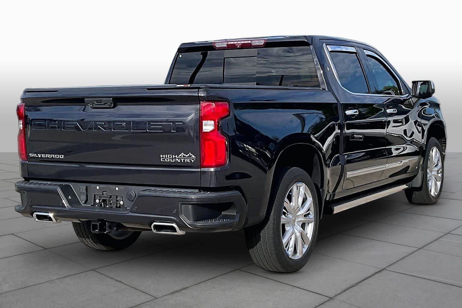 Used 2022 Dark Ash Metallic Chevrolet High Country image 13
