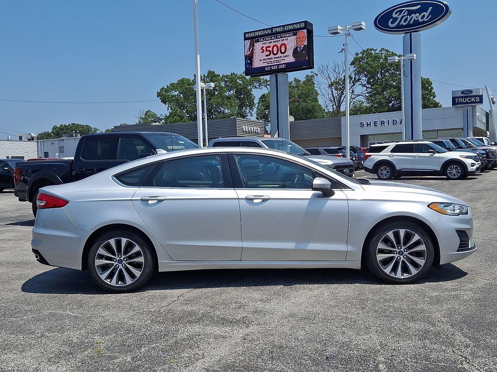 Used 2019 Ingot Silver Ford SE image 7