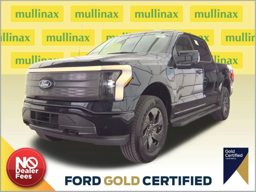Certified Used 2025 Blue Ford Lariat image 1
