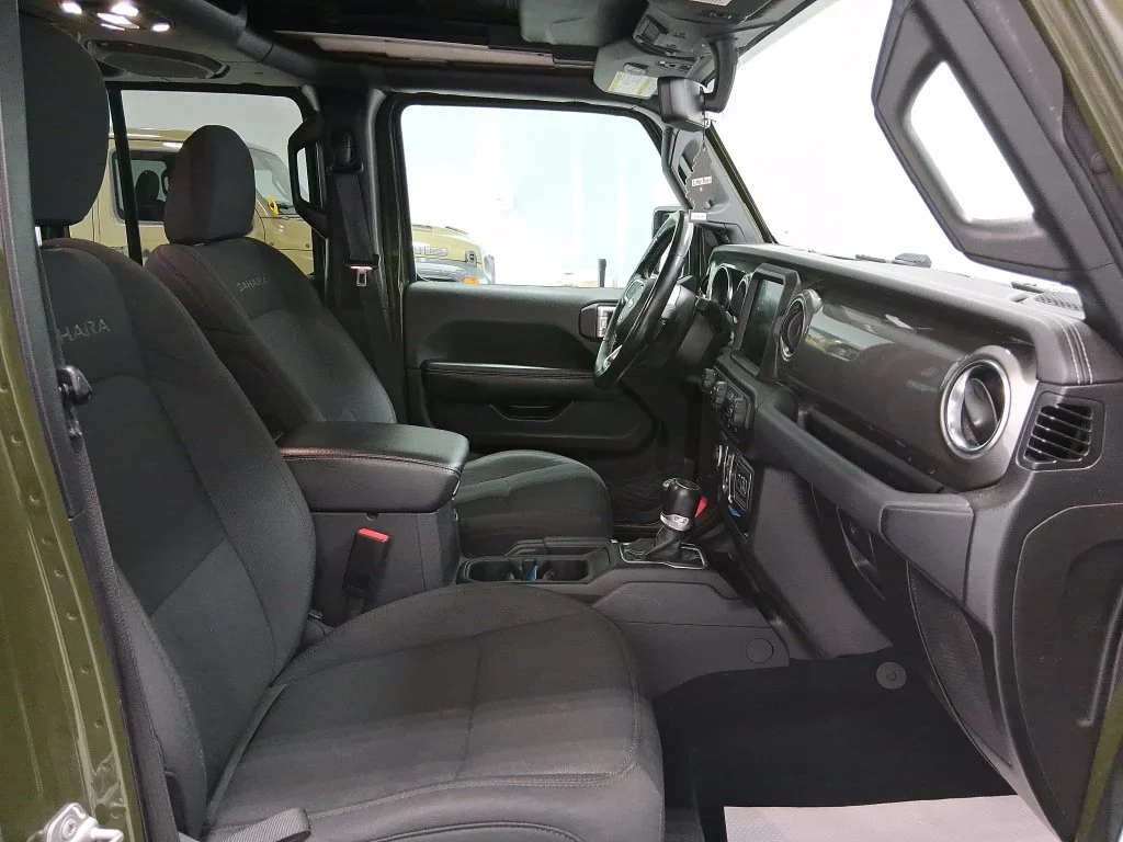 Used 2022 Green Jeep Unlimited Sahara image 33
