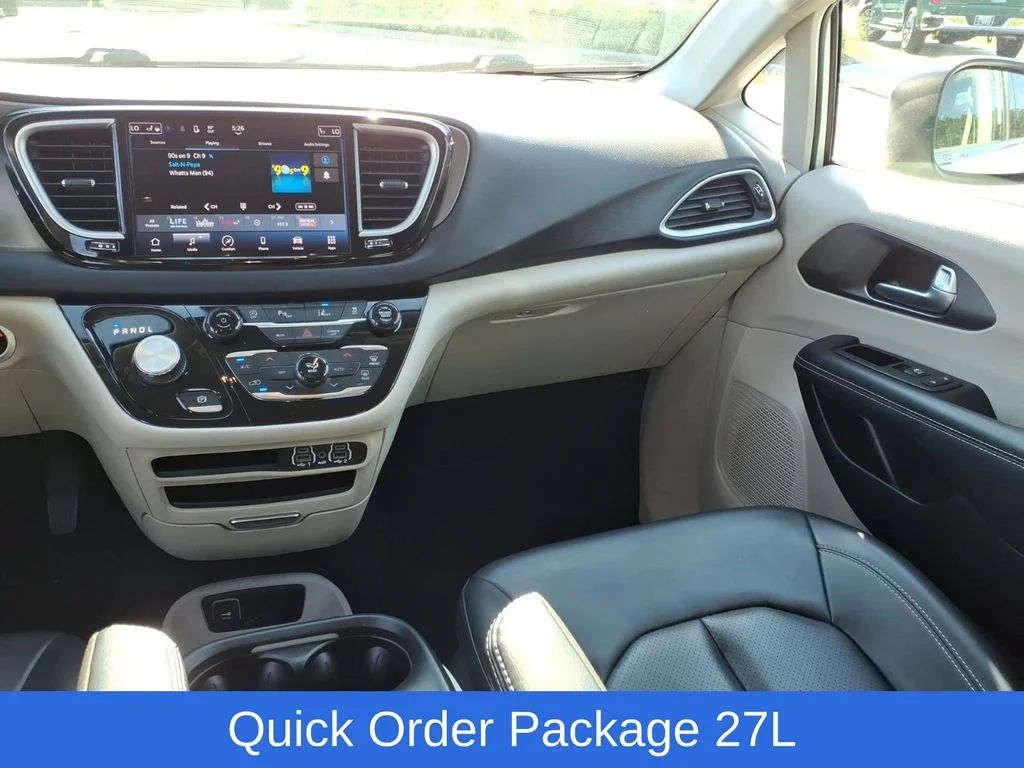Used 2023 White Chrysler Touring L image 8