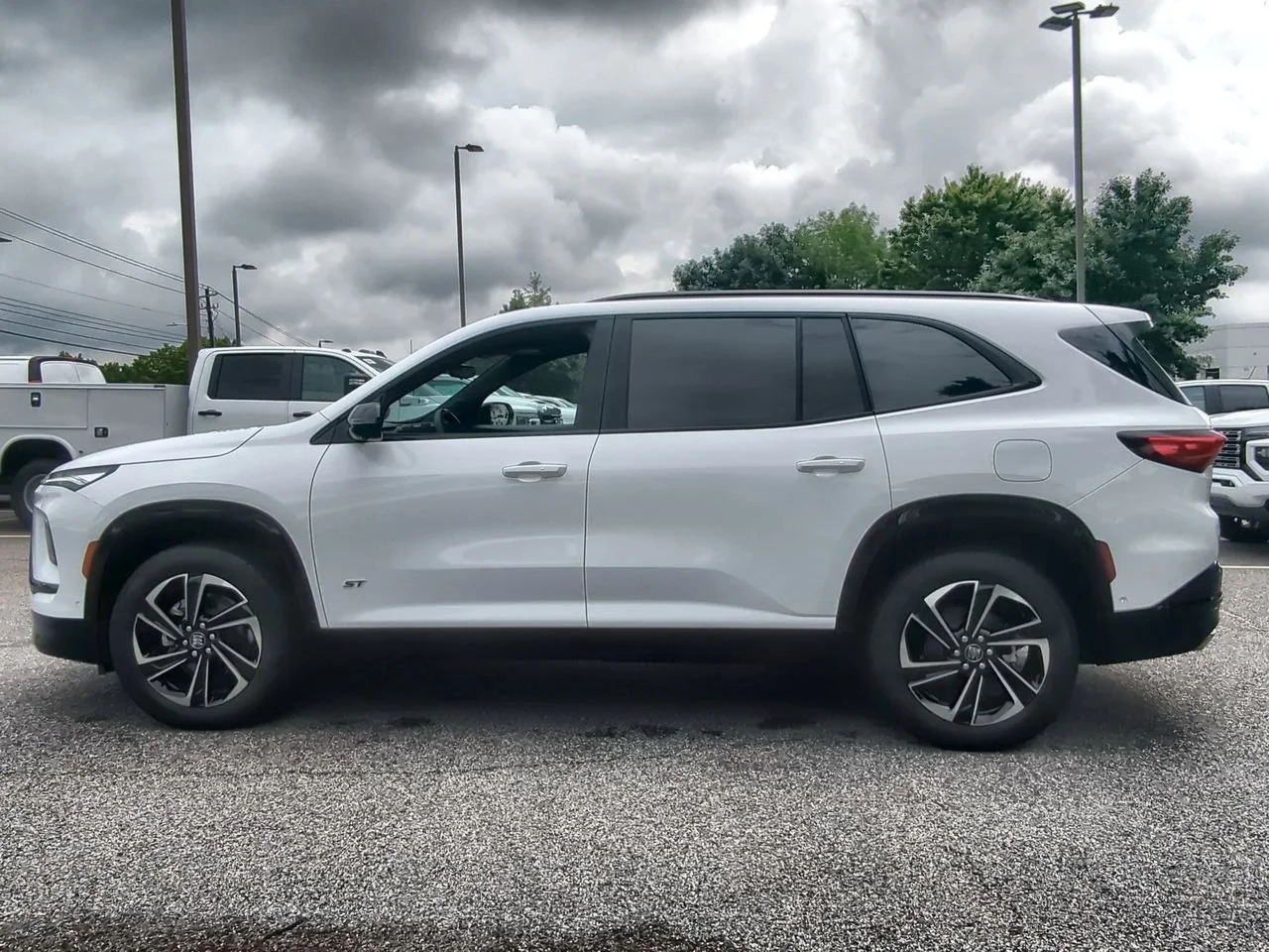 New 2026 Summit White Buick Sport Touring image 5