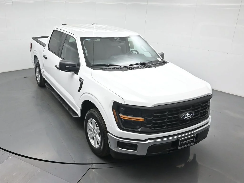 New 2026 Oxford White Ford XL image 32