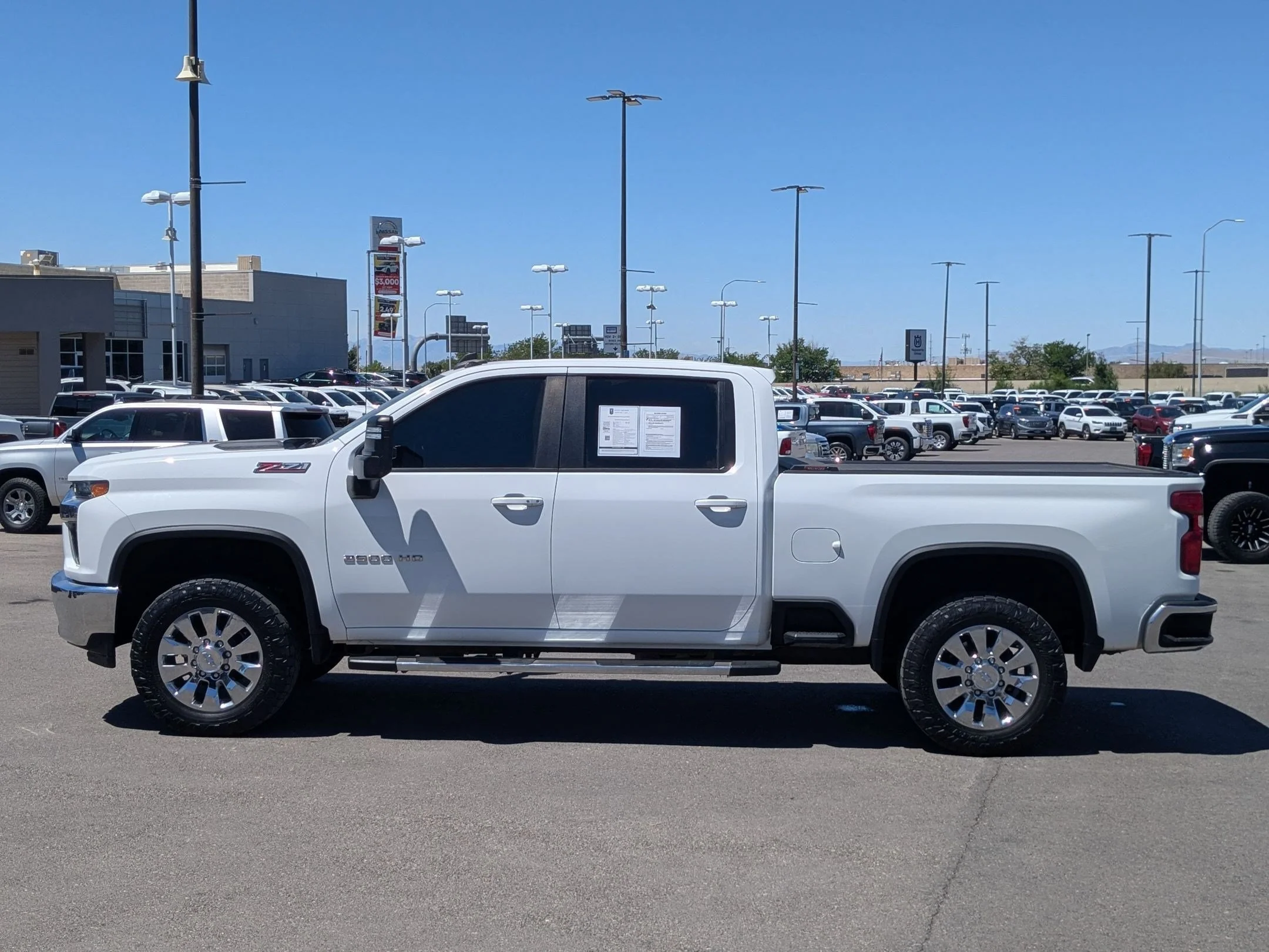 Used 2022 Summit White Chevrolet LT image 2