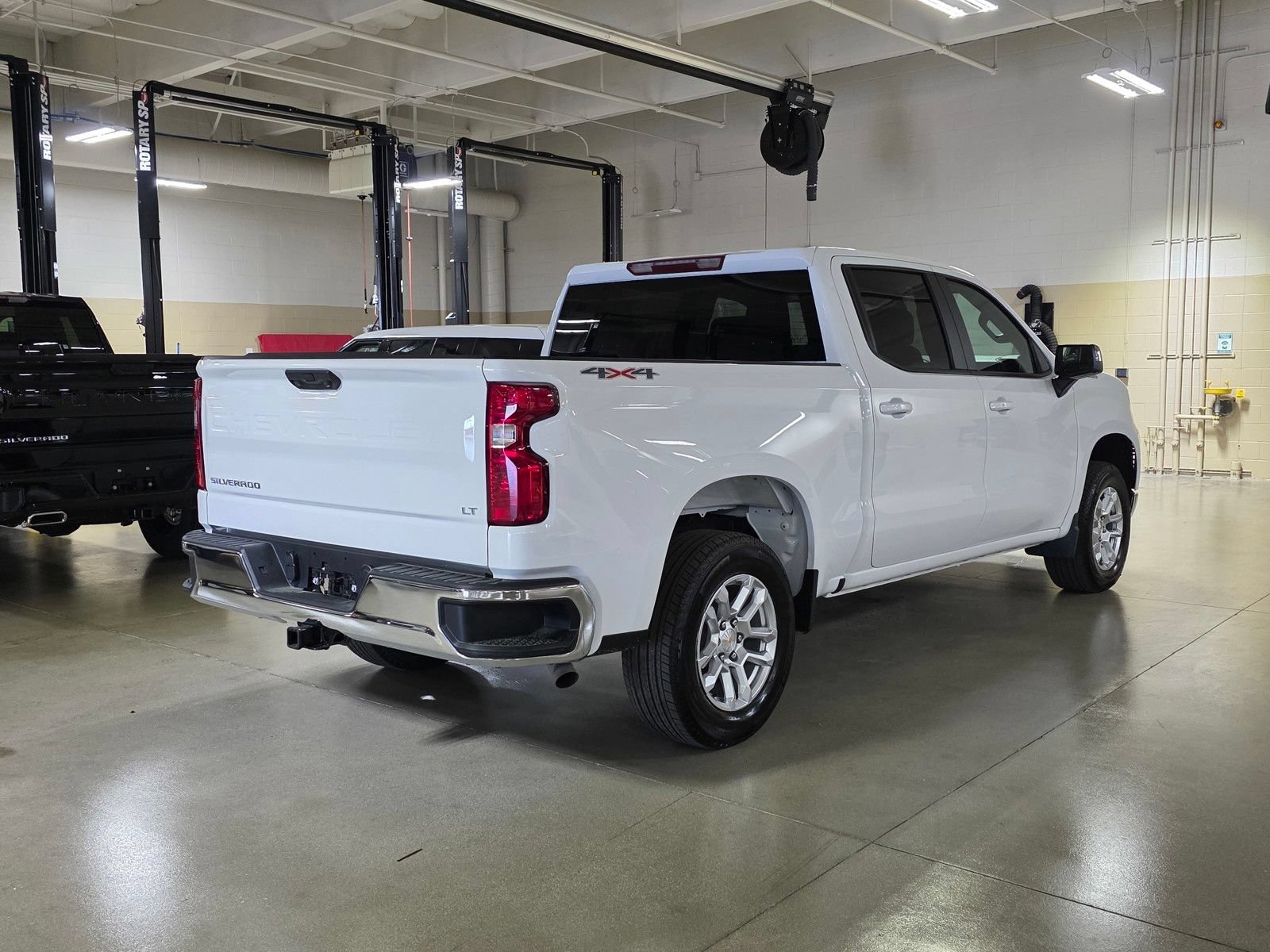 New 2026 Summit White Chevrolet LT (2FL) image 7