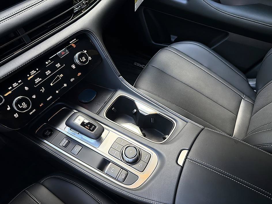 New 2027 GRAPHITE SHADOW INFINITI SPORT image 18