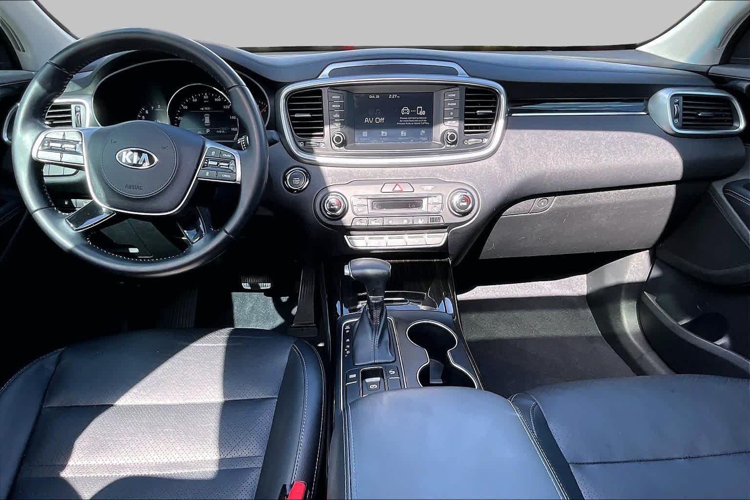 Used 2020 Passion Red Kia EX V6 image 16