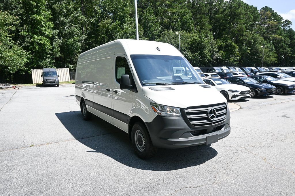 Used 2025 Gray White Mercedes-Benz Cargo 170 WB image 5