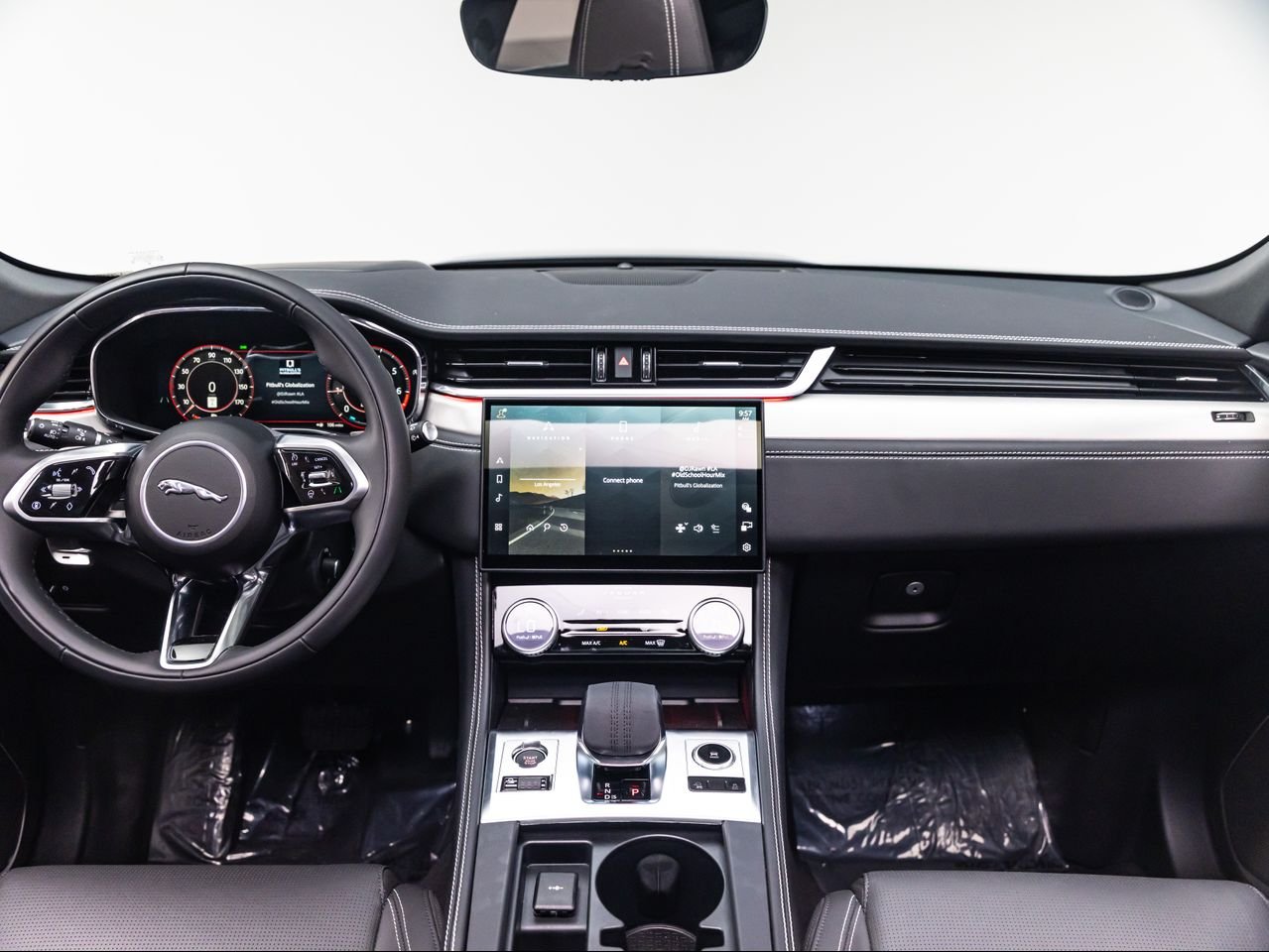 2026 Jaguar F-Pace R-Dynamic S - Photo 19