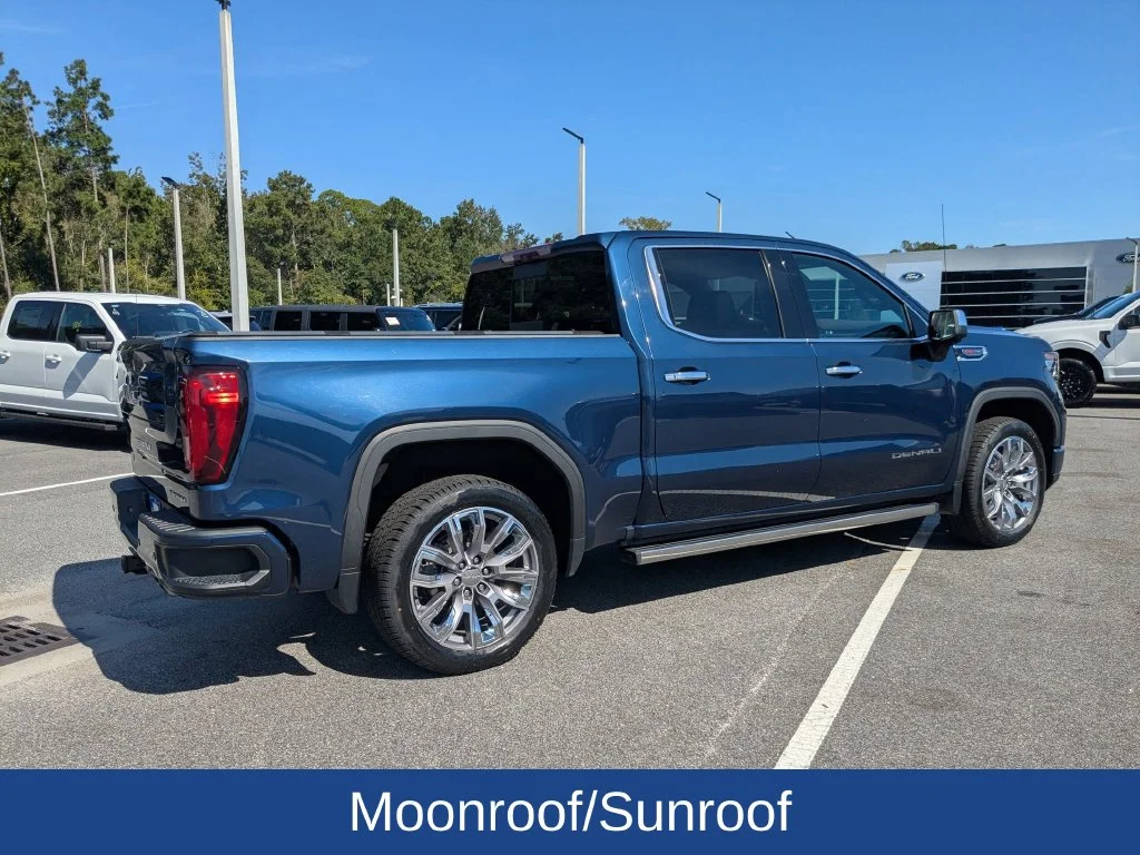 Used 2023 Blue GMC Denali image 4