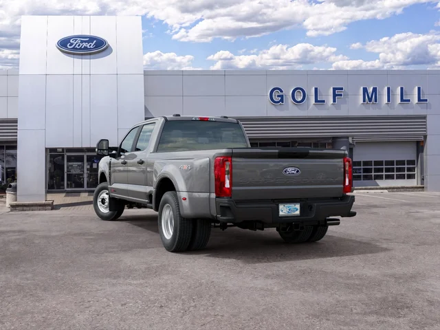 2027 Ford Super Duty F-350 DRW XL