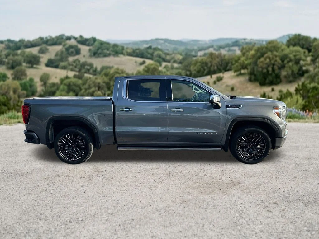 Used 2022 Gray GMC Denali image 11