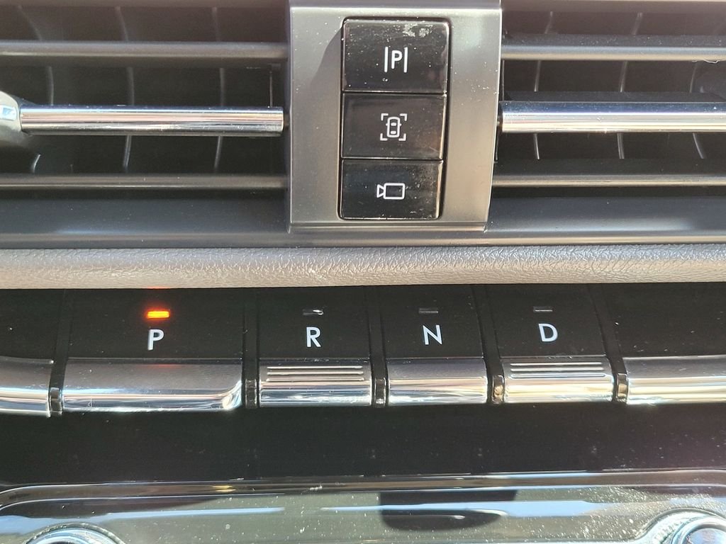 Used 2020 White Lincoln Standard image 20
