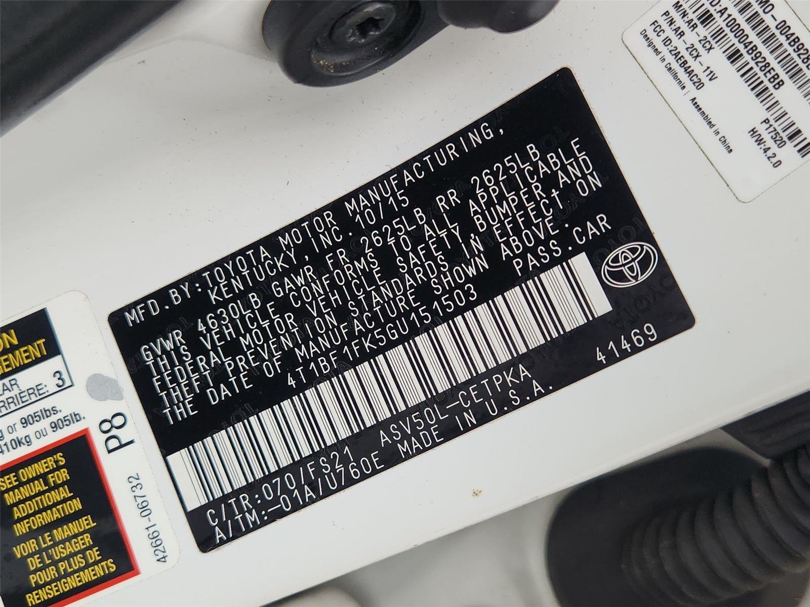 Used 2016 White Toyota XLE image 32