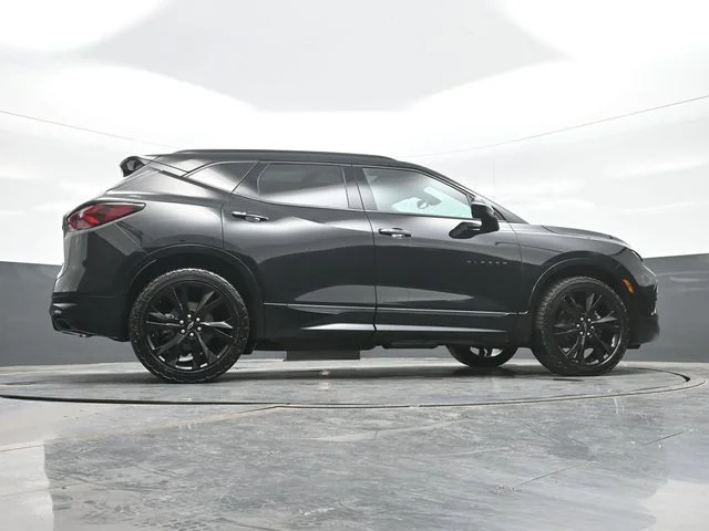 Used 2022 Black Chevrolet RS image 25