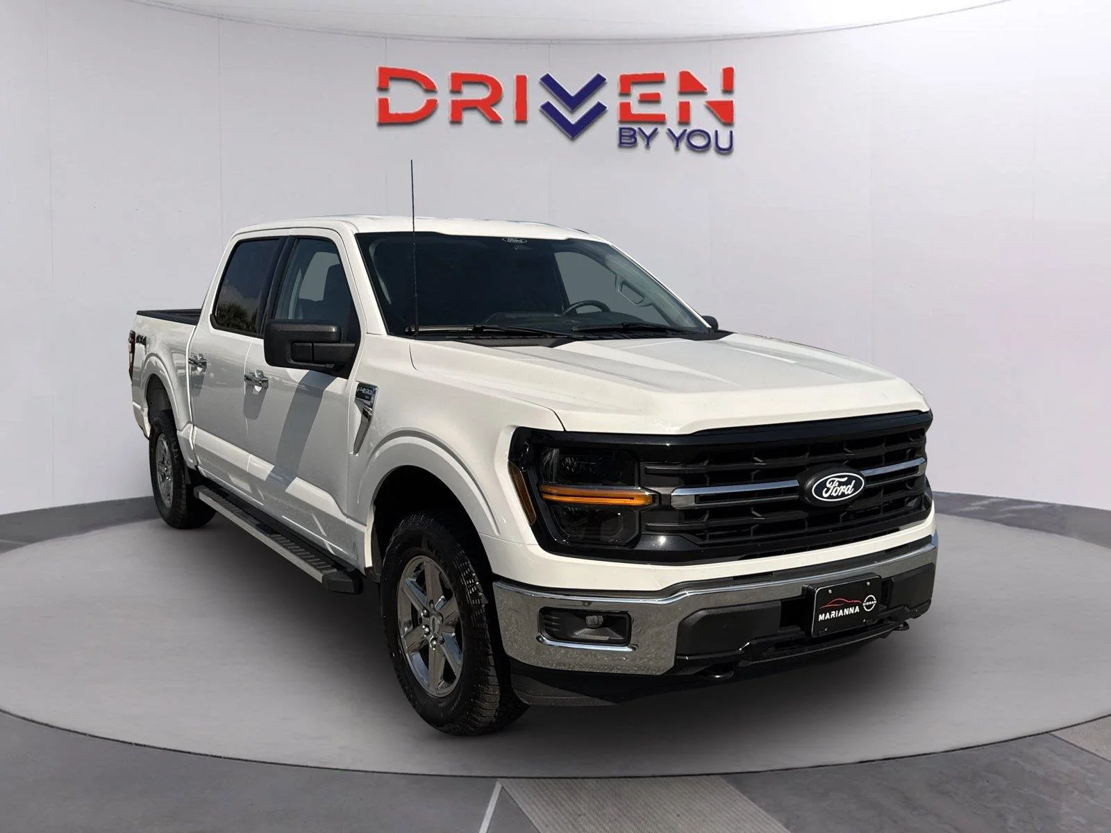 Used 2025 Oxford White Ford XLT image 2