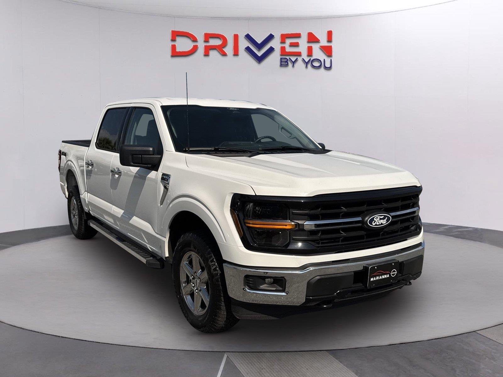 Used 2025 Oxford White Ford XLT image 2