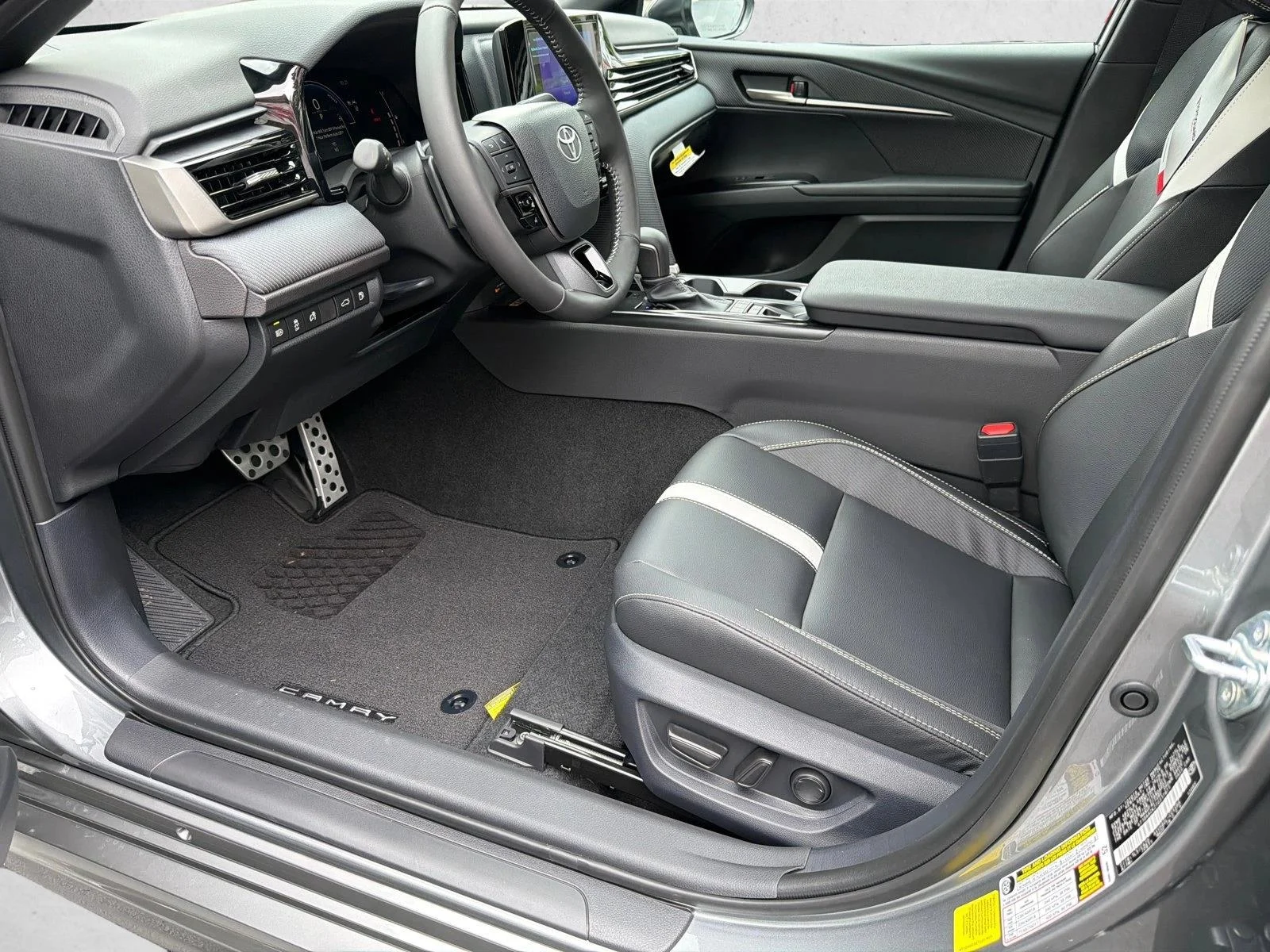 Used 2026 Heavy Metal Toyota SE image 9